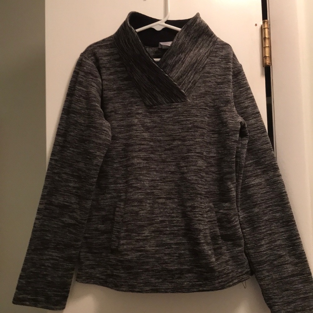 Girls Size 7/8 pull over fleece.